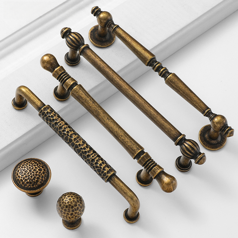 Maniglia per Mobile in Rame An - Unique Furniture Hardware recensione e prezzo
